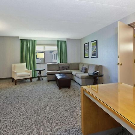 Hotel Auburn Hills Kültér fotó