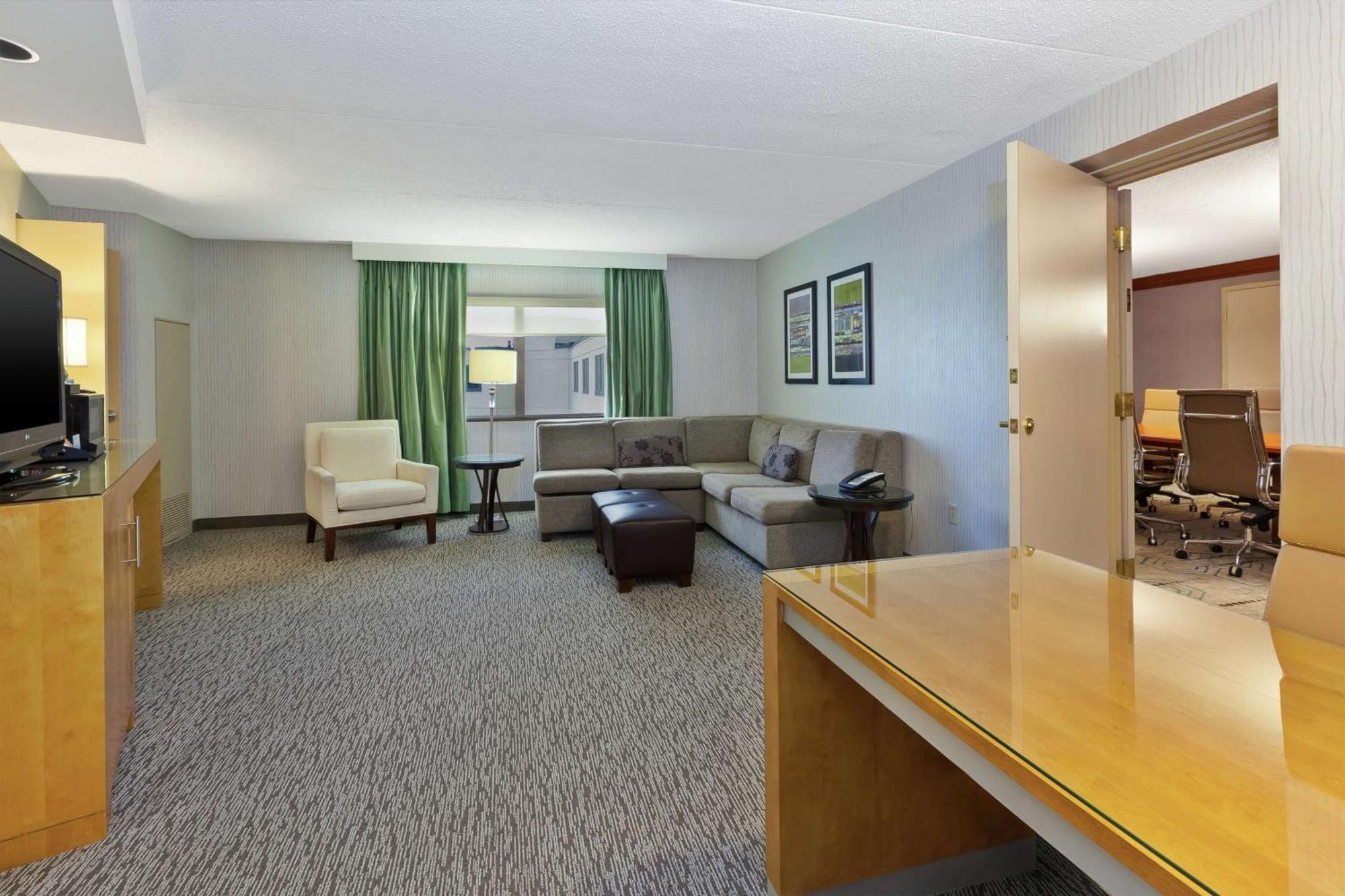 Hotel Auburn Hills Kültér fotó